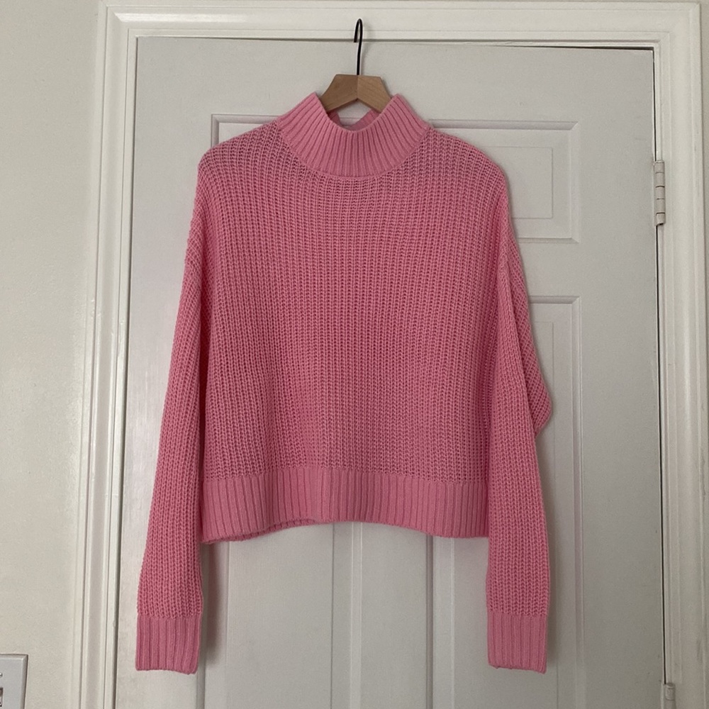 H&M NWOT pink sweater